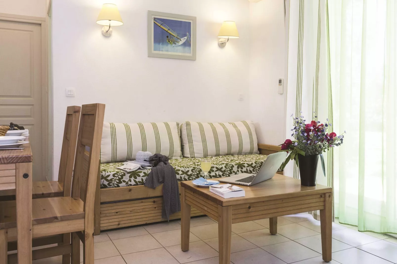 Acqua Linda 1-Living room