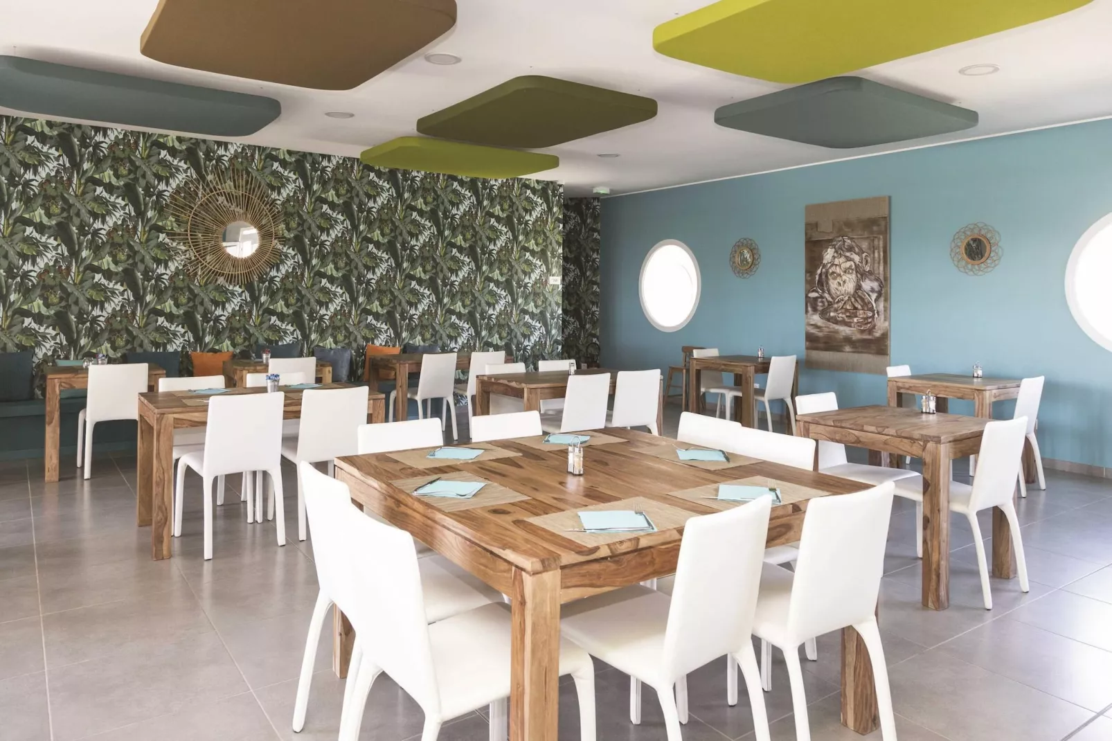 Acqua Linda 3-Dining room
