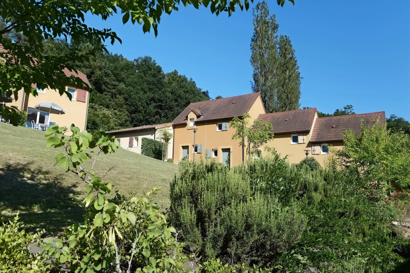 Les Côteaux de Sarlat 2-Exterior summer