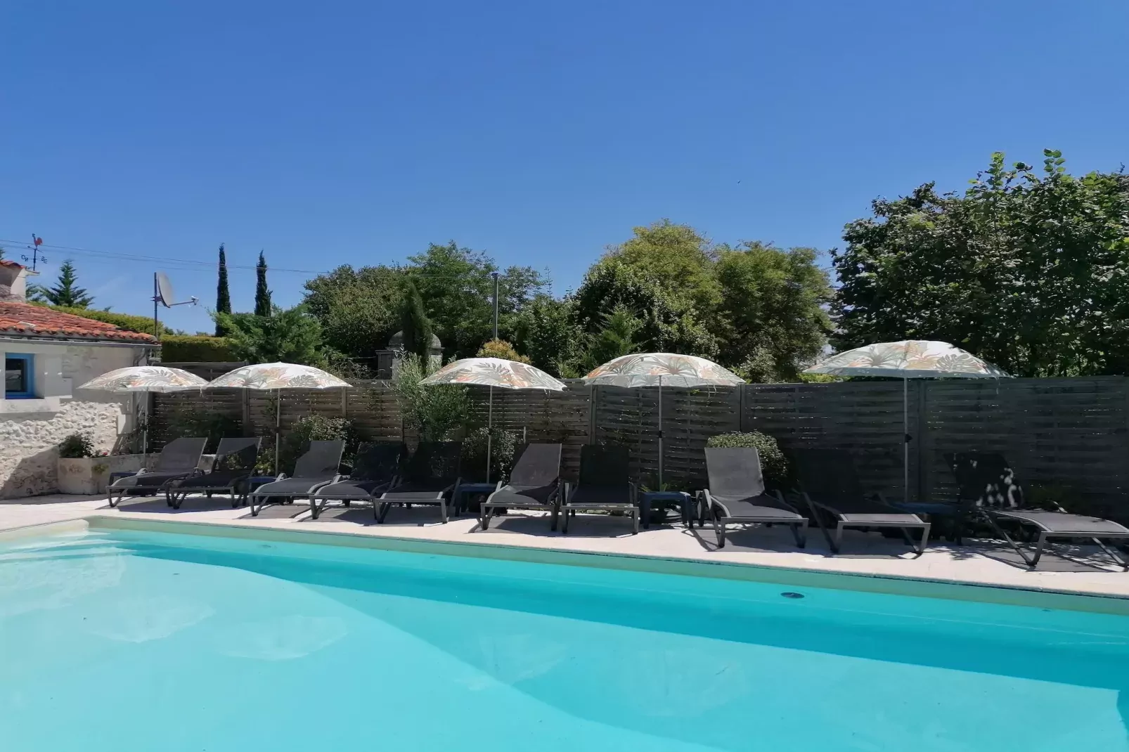 Maison de vacances Lusignac zonder gastverblijf-Pool