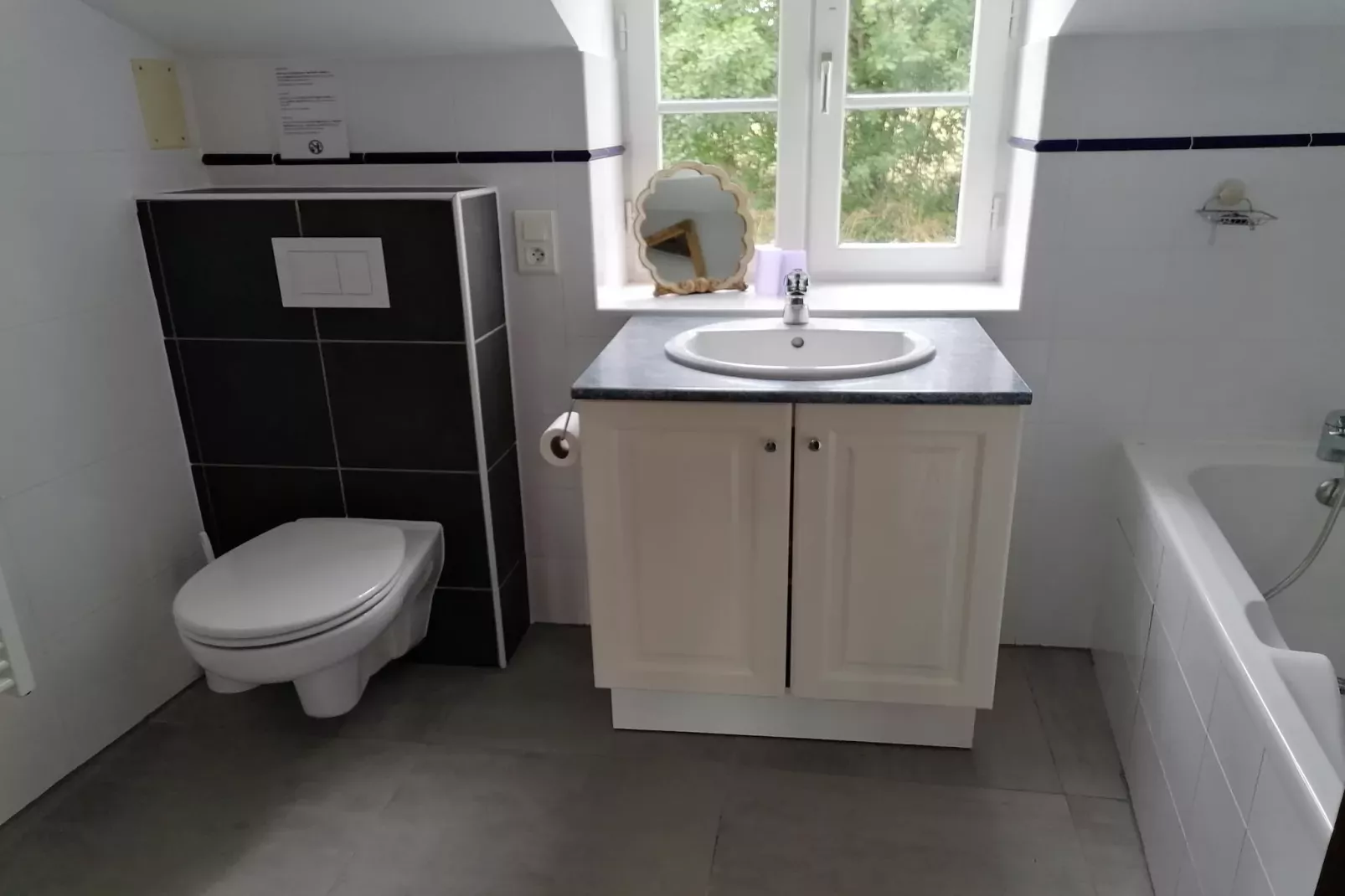 Maison de vacances Lusignac zonder gastverblijf-Bathroom