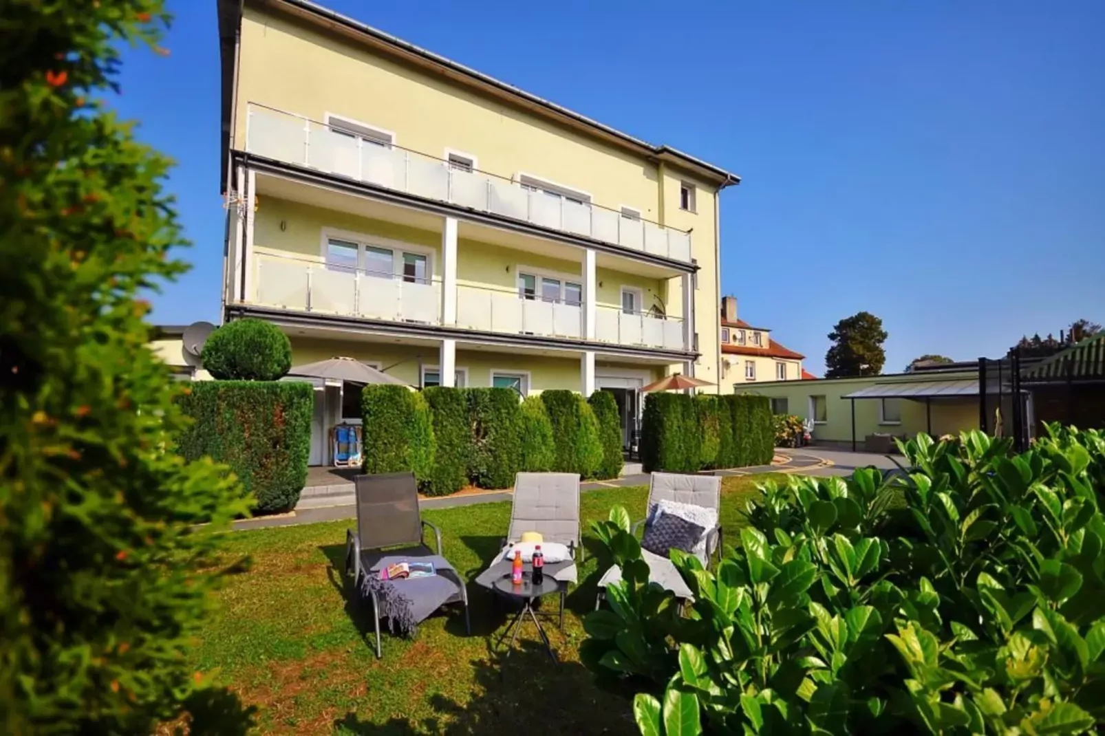 Apartament nr 2 50 qm parter Ustronie Morskie-Exterior summer