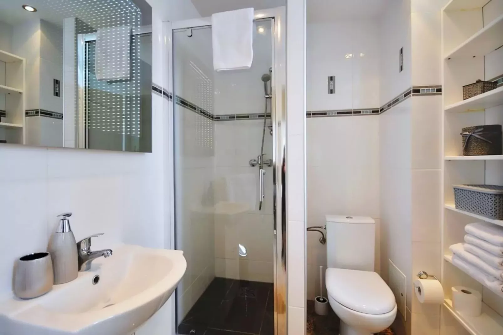 Apartament nr 5 57qm Ustronie Morskie-Bathroom