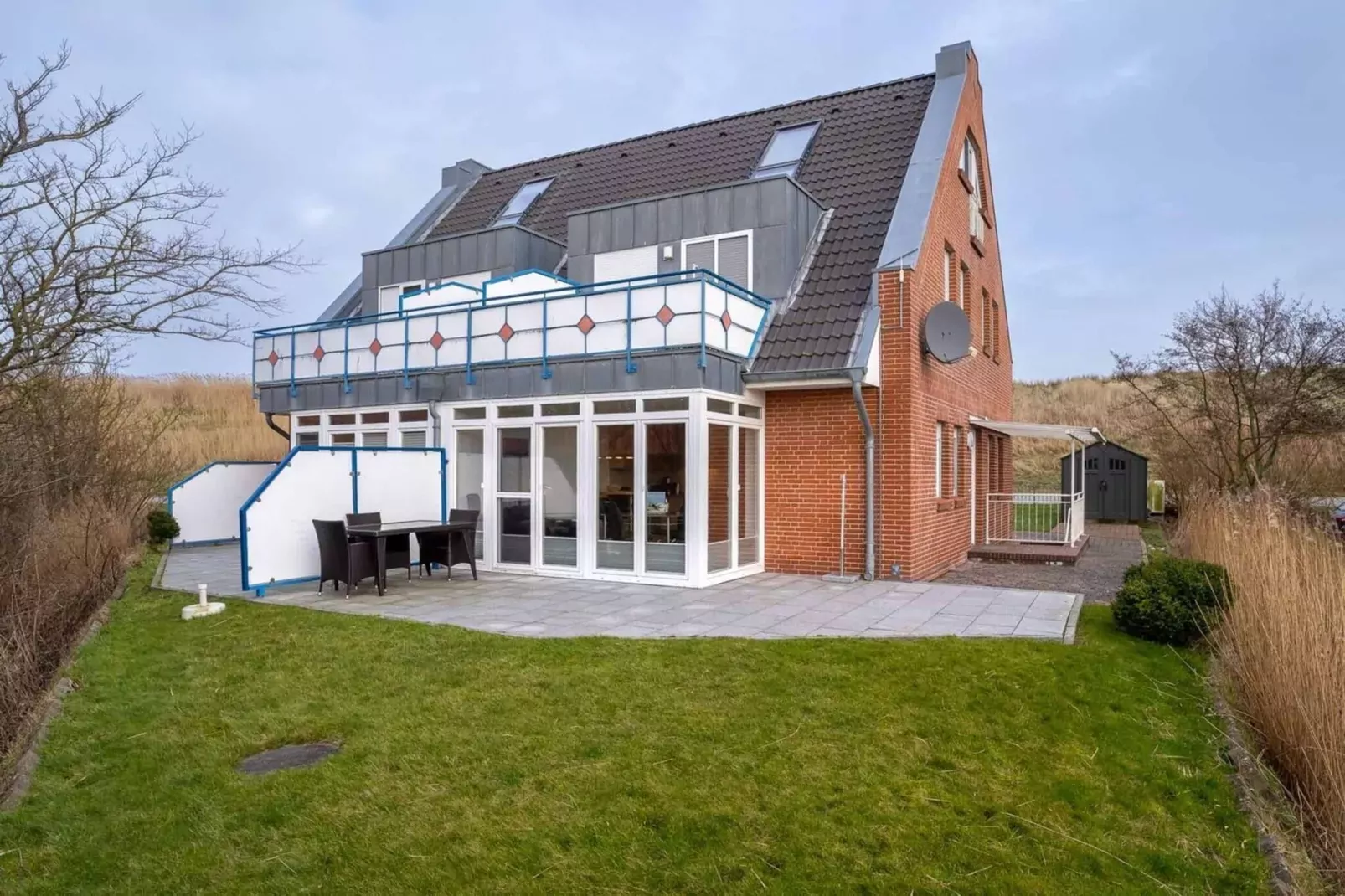Haus Eriel EG rechts-Außenbereich Sommer