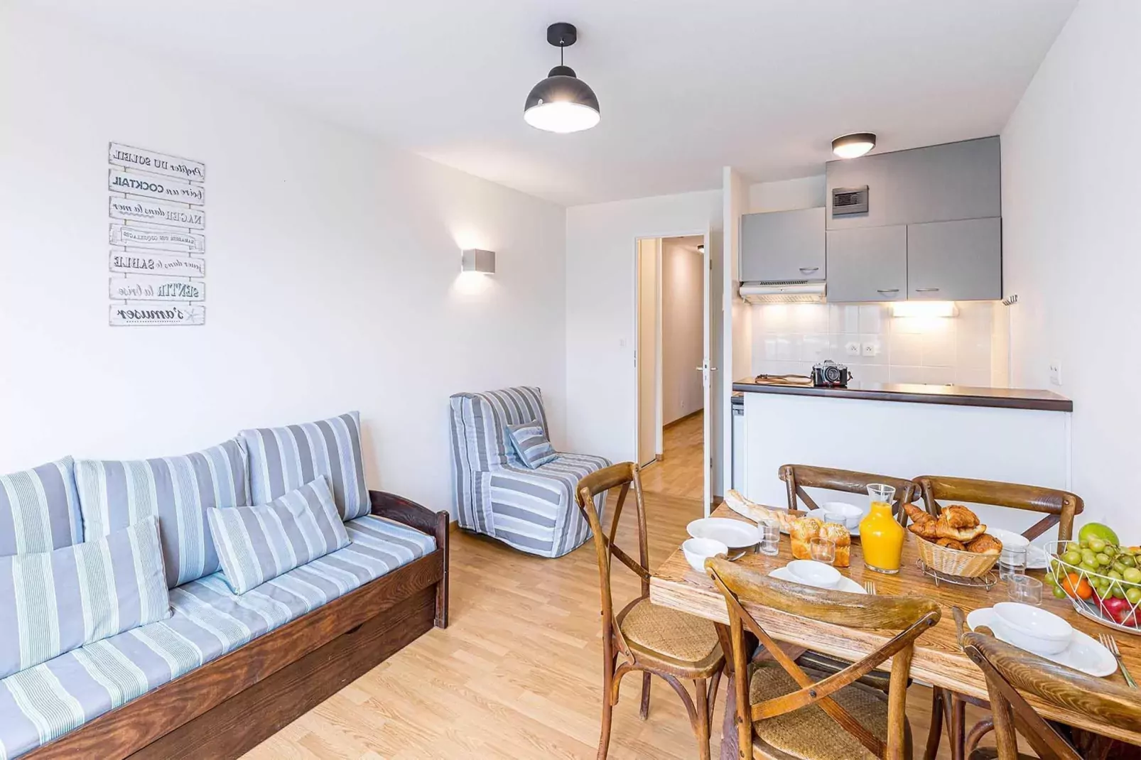 Les Rives Marines 2-Living room