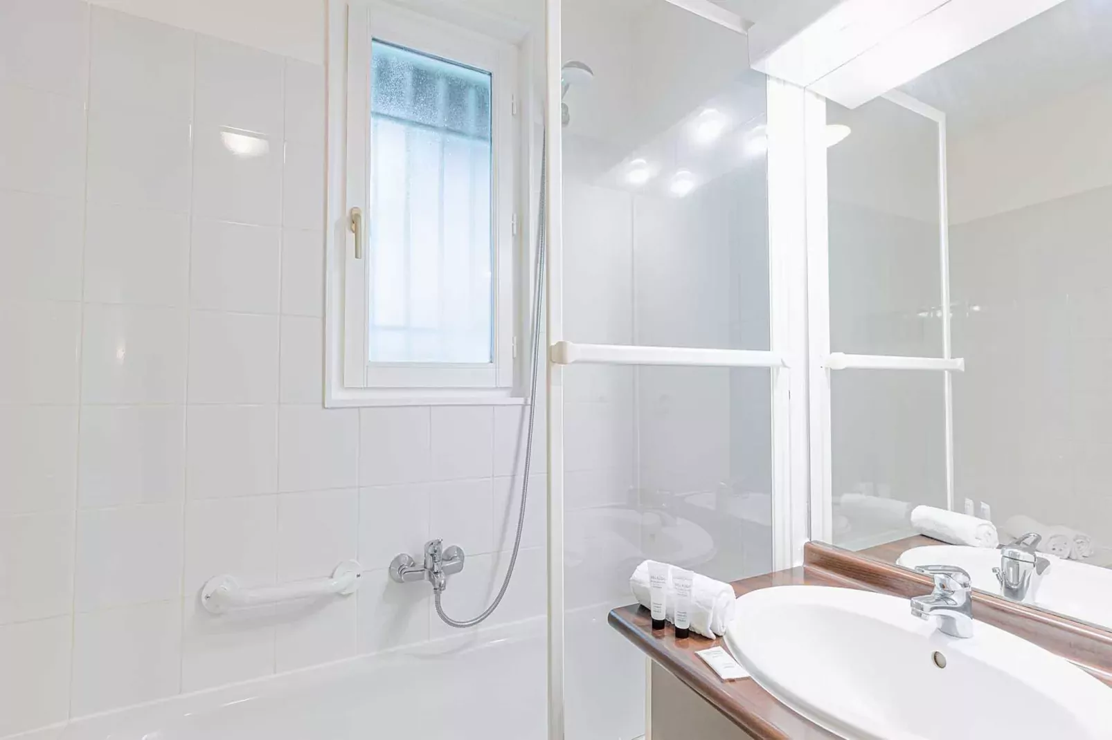 Les Rives Marines 2-Bathroom