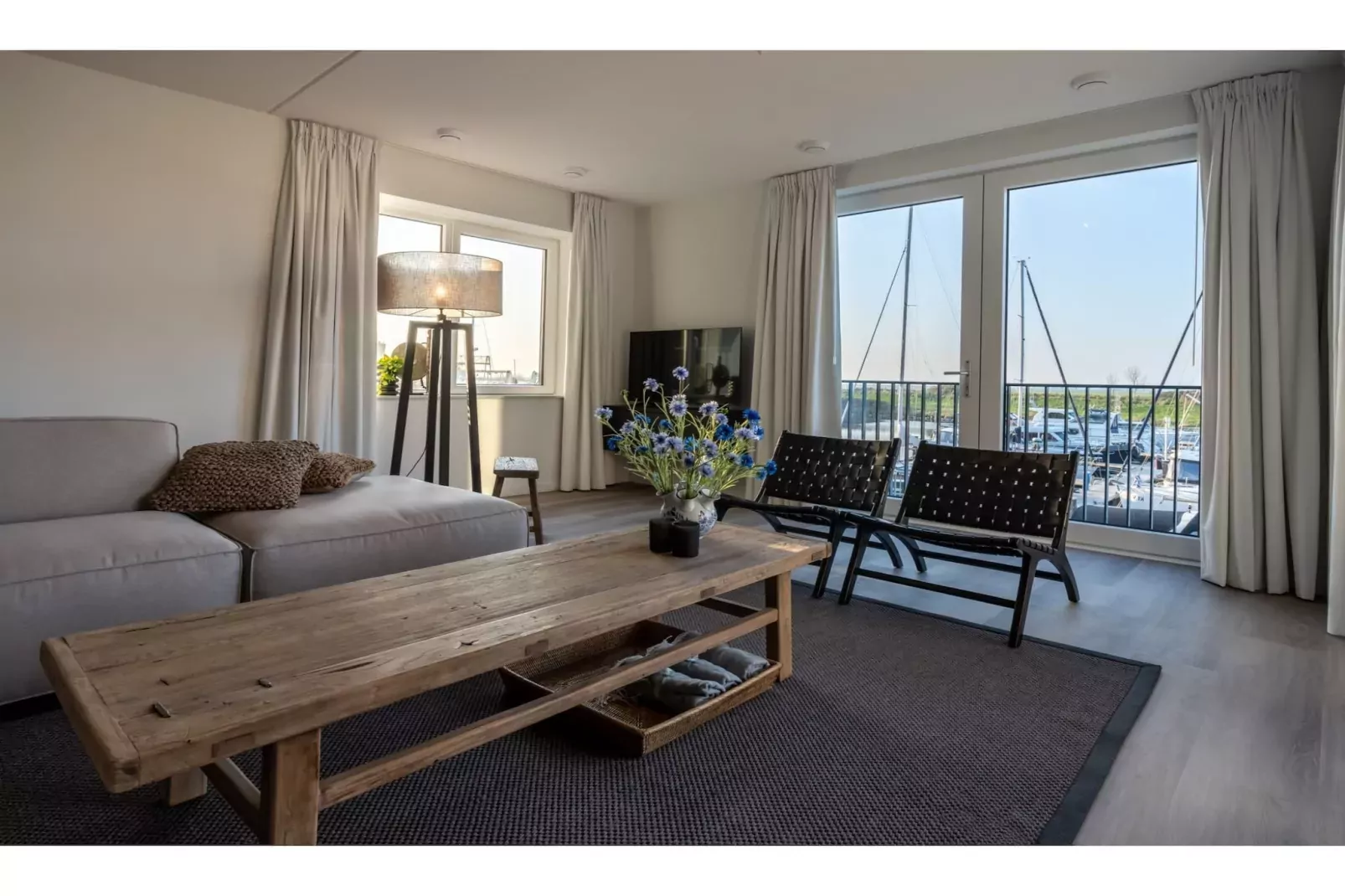 Harbour Loft 1K Residence Marina havenzicht-Living room