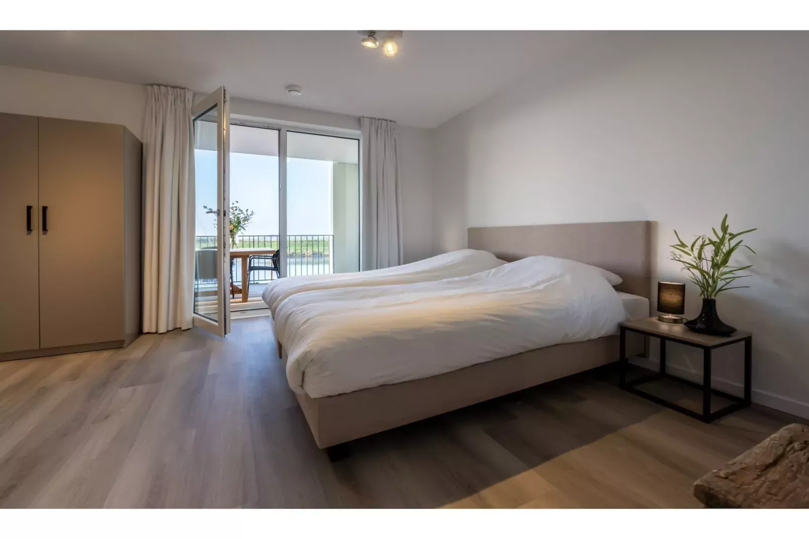 Harbour Loft 1K Residence Marina havenzicht-Bedroom