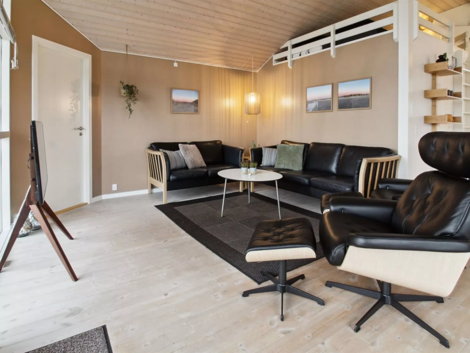 "Tiane" - 800m from the sea-Inside