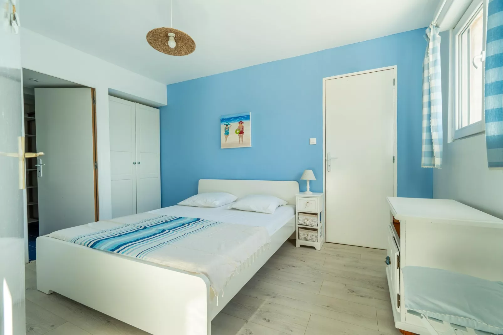 Maison dans le sud de la France avec piscine-Chambre