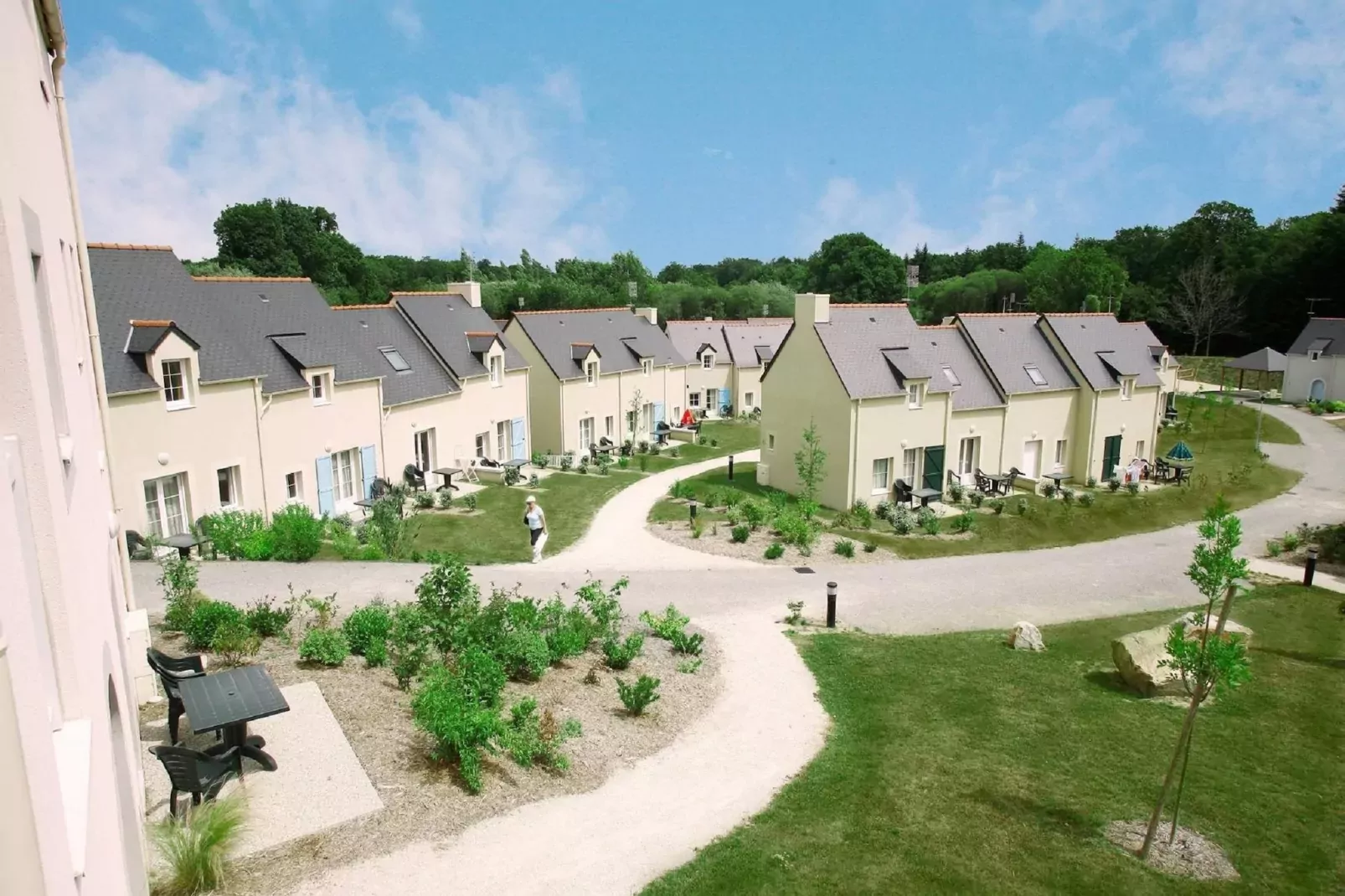 Résidence Le Domaine de l'Emeraude 1-Exterior summer