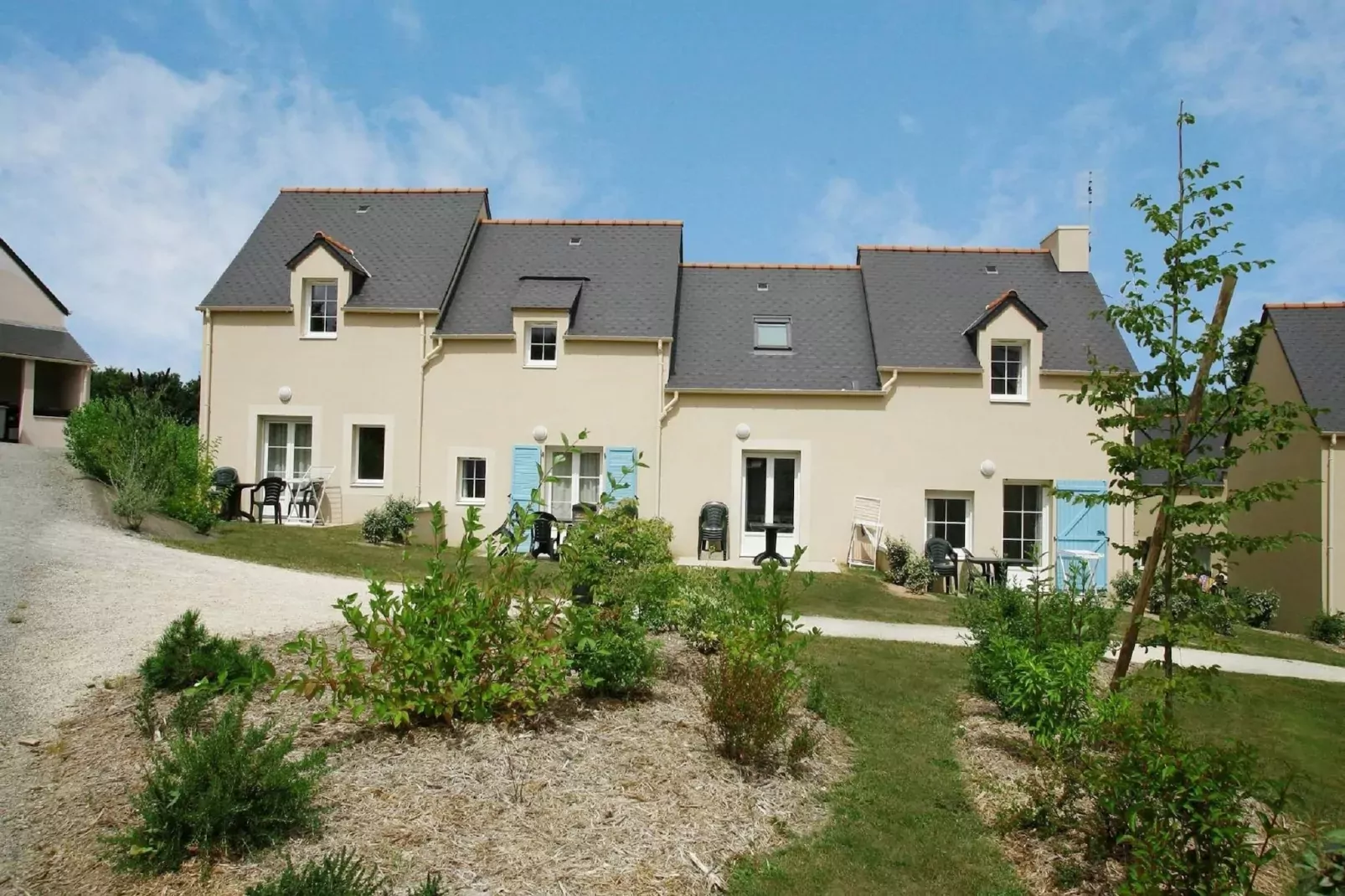Résidence Le Domaine de l'Emeraude 1-Exterior summer