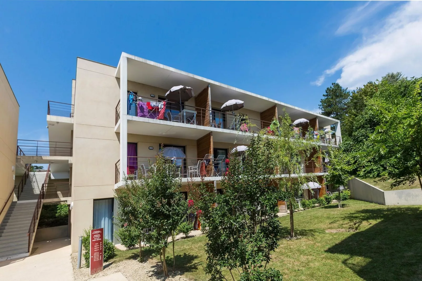 Le Clos Saint Michel 1-Exterior summer
