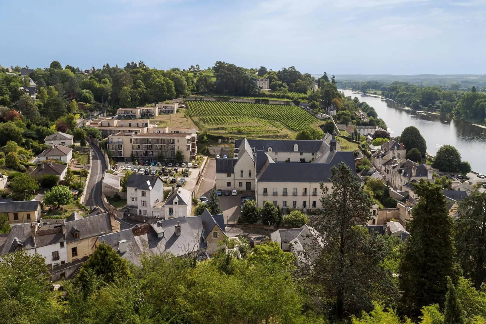 Le Clos Saint Michel 1-View summer