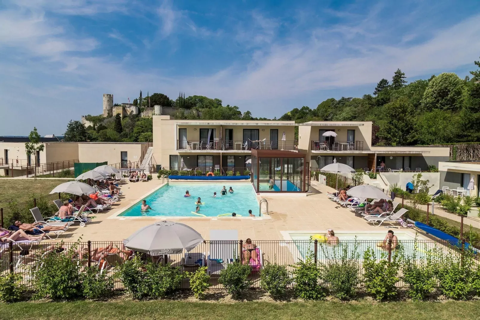Le Clos Saint Michel 2-Pool