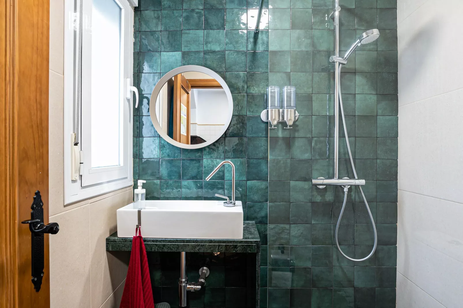 Nazareno-Bathroom