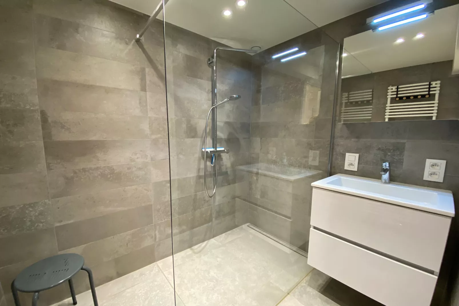 SEAFLOWER 603-Bathroom