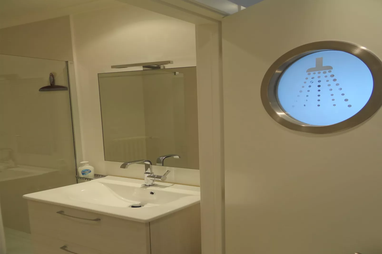 ECLAIRCIE 101-Bathroom