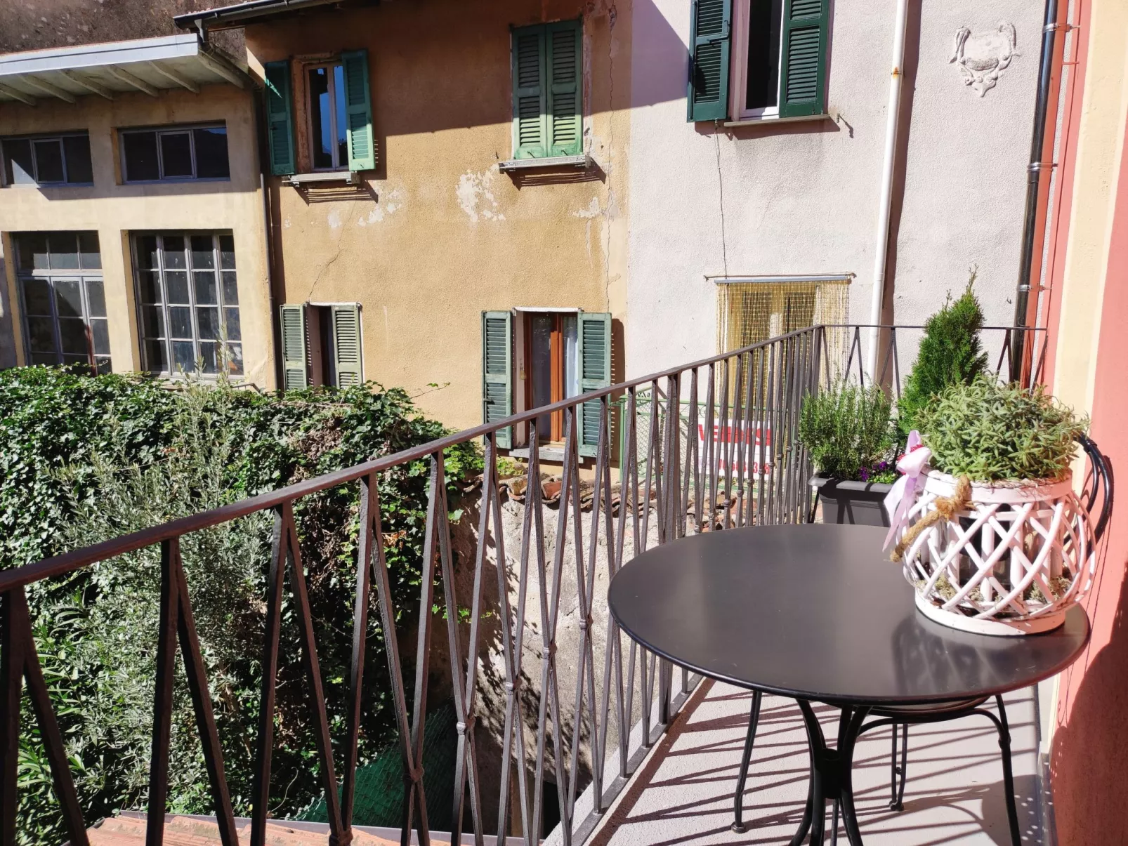 Cris House-Dehors