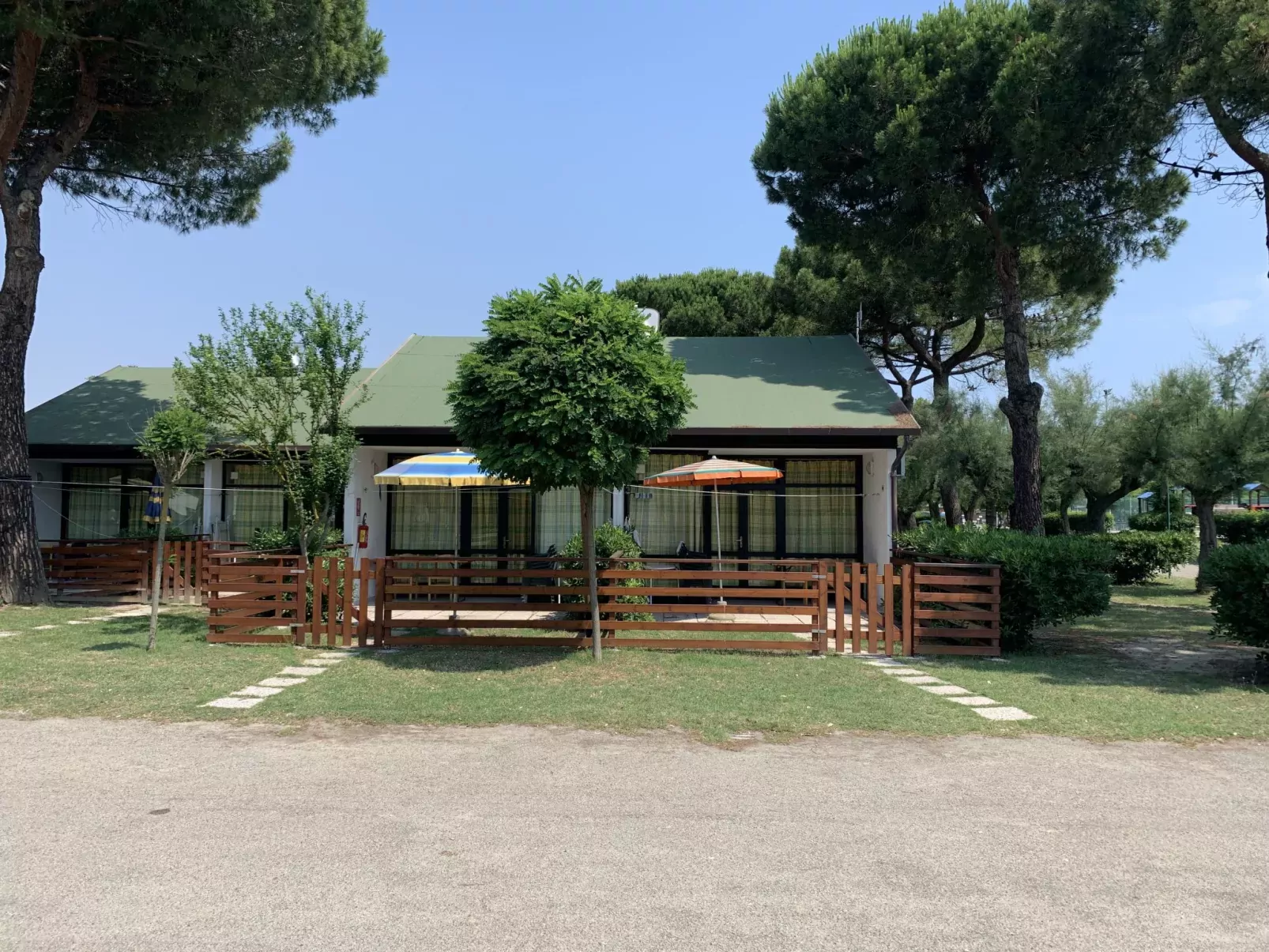 Lake Bungalow-Dehors