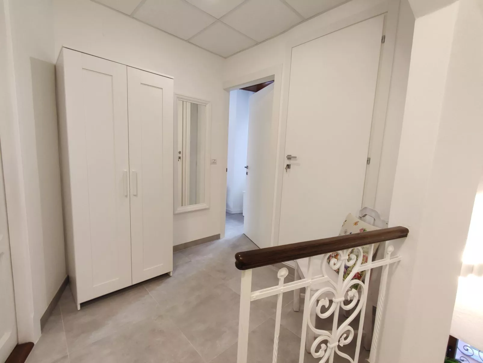 Cris House-Dedans