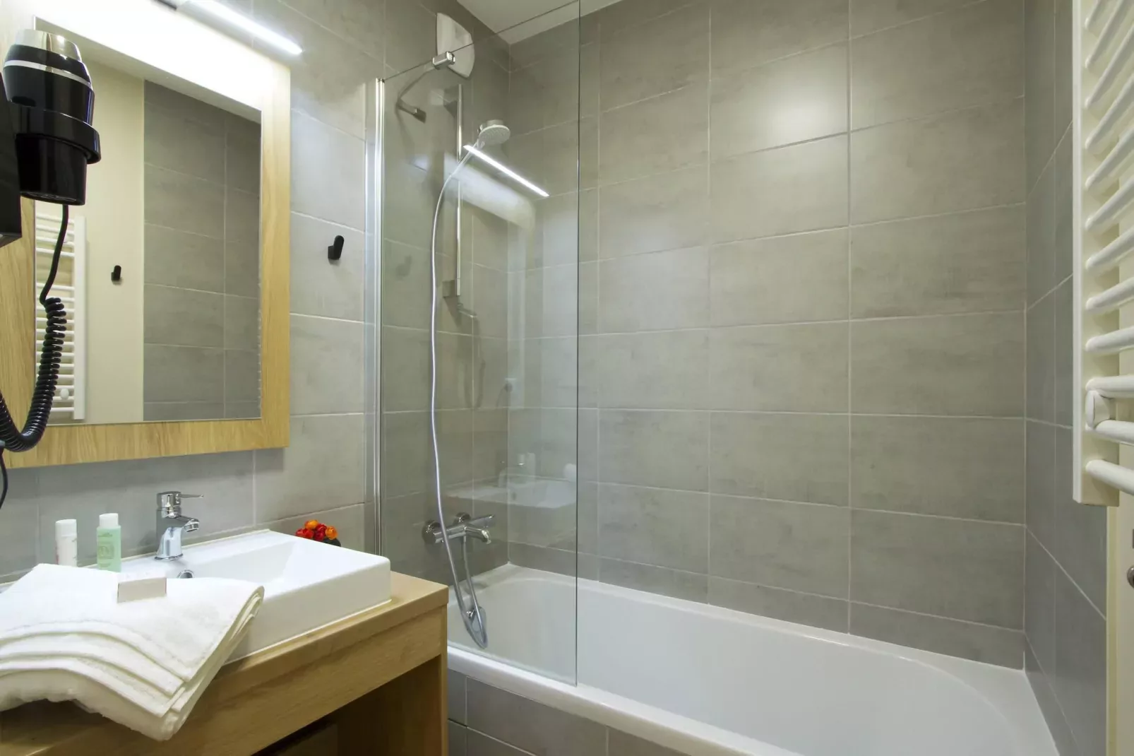 Résidence l'Éclose 7-Bathroom