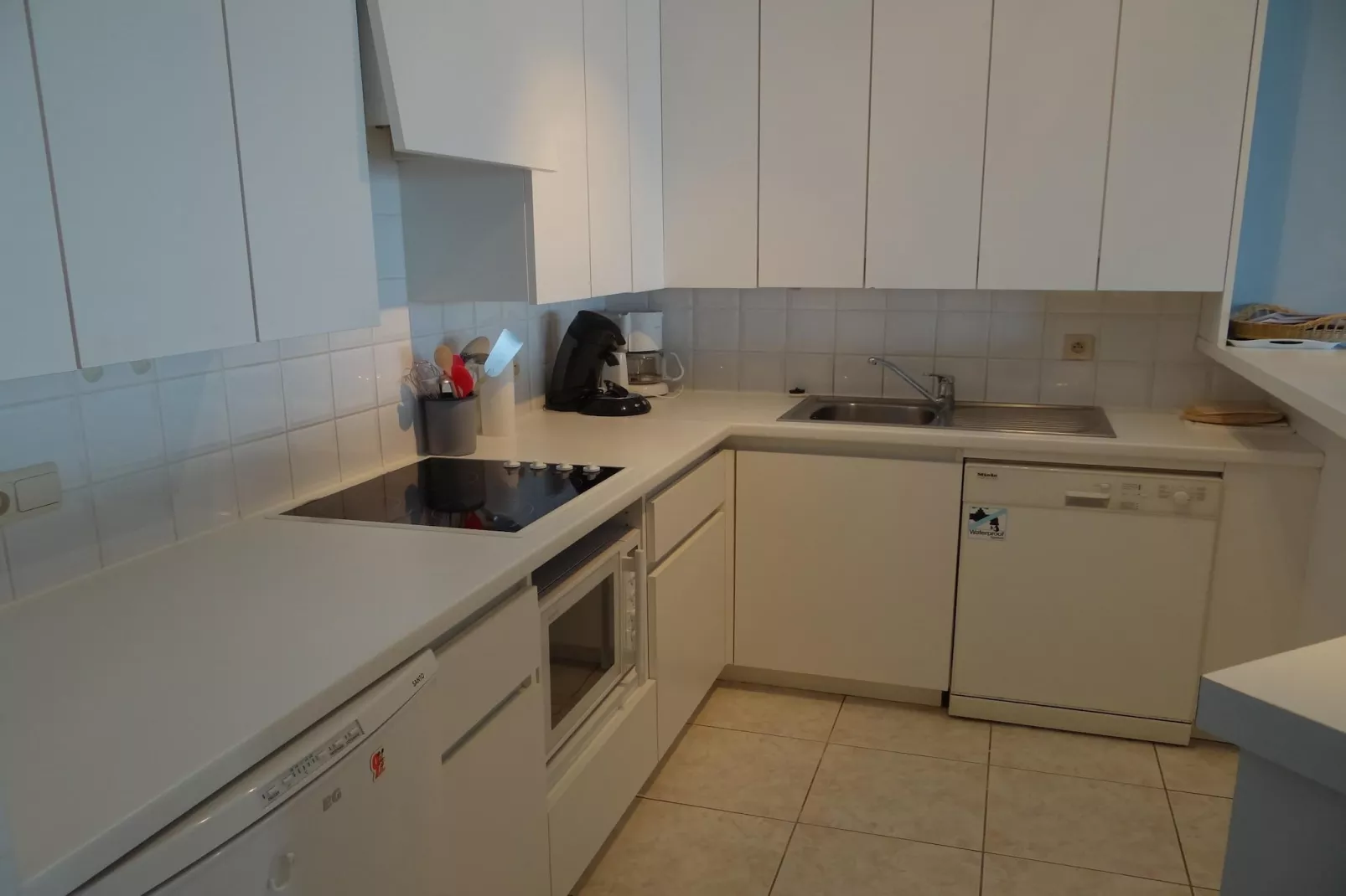 SEASIGHT A 0004-Kitchen