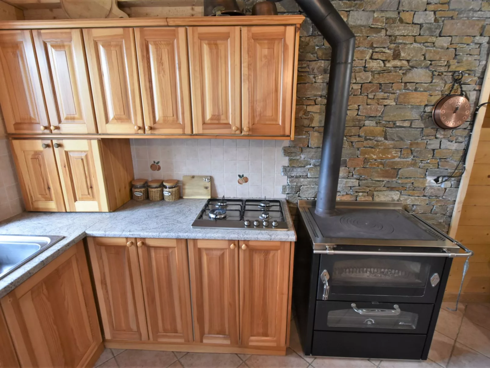 Baita Lake View-Inside