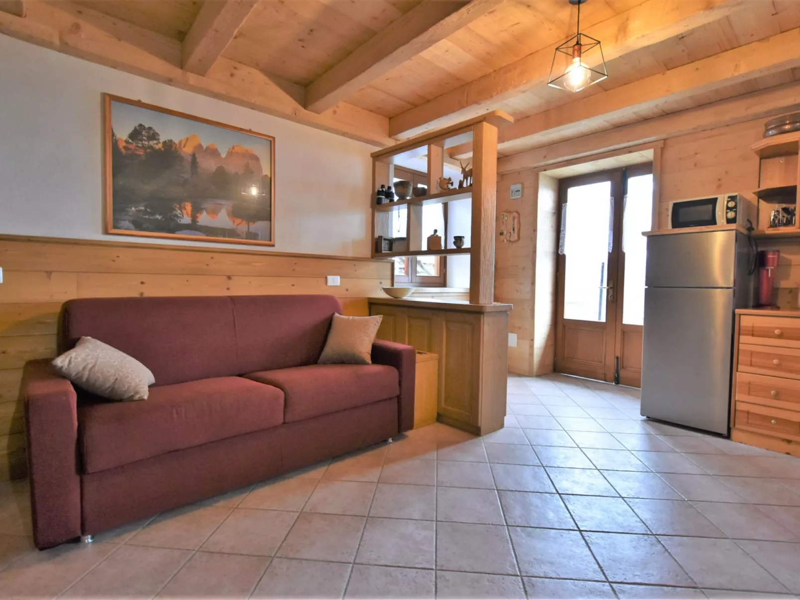 Baita Lake View-Inside