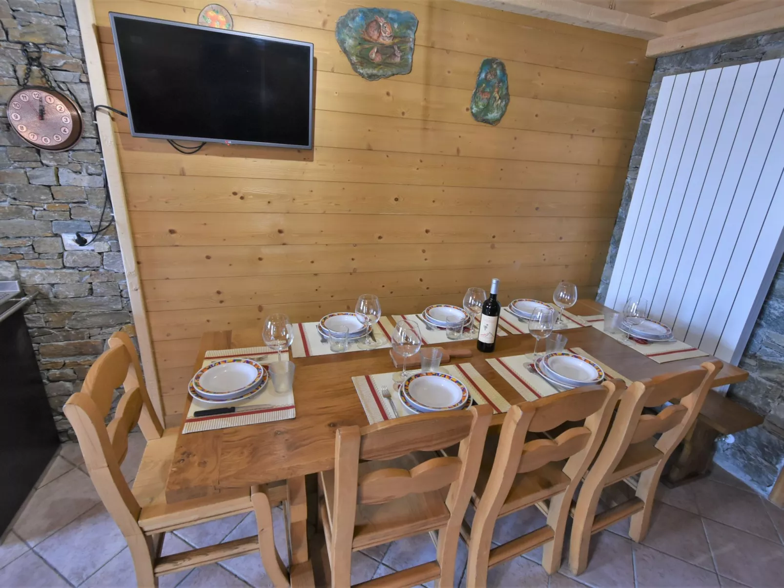 Baita Lake View-Inside