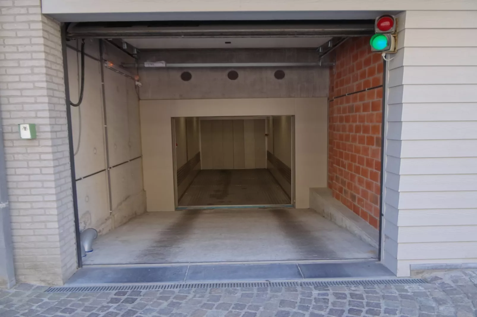 LECTUS 233/0201-Facilities