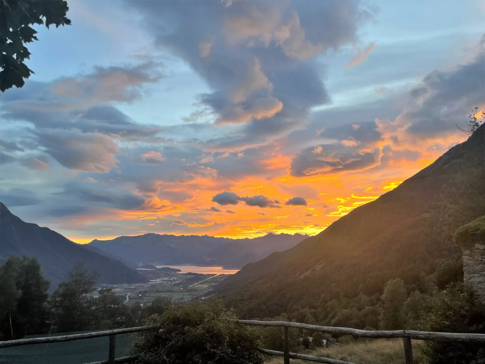 Baita Lake View-Outside