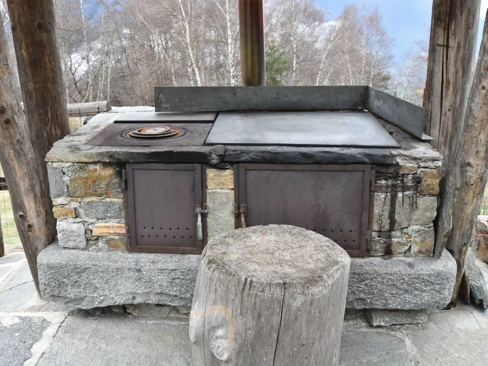 Baita Lake View-Outside