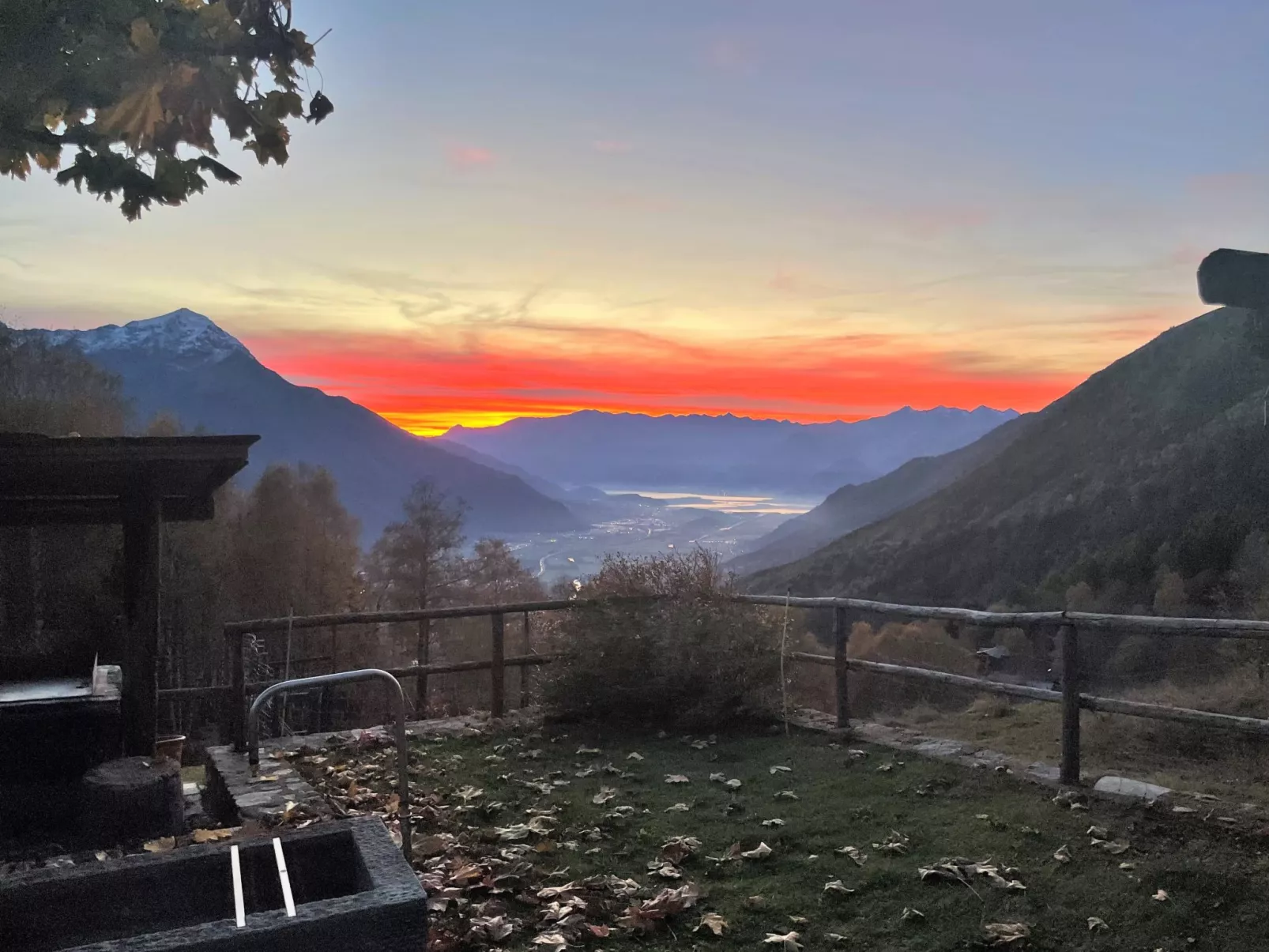 Baita Lake View-Outside