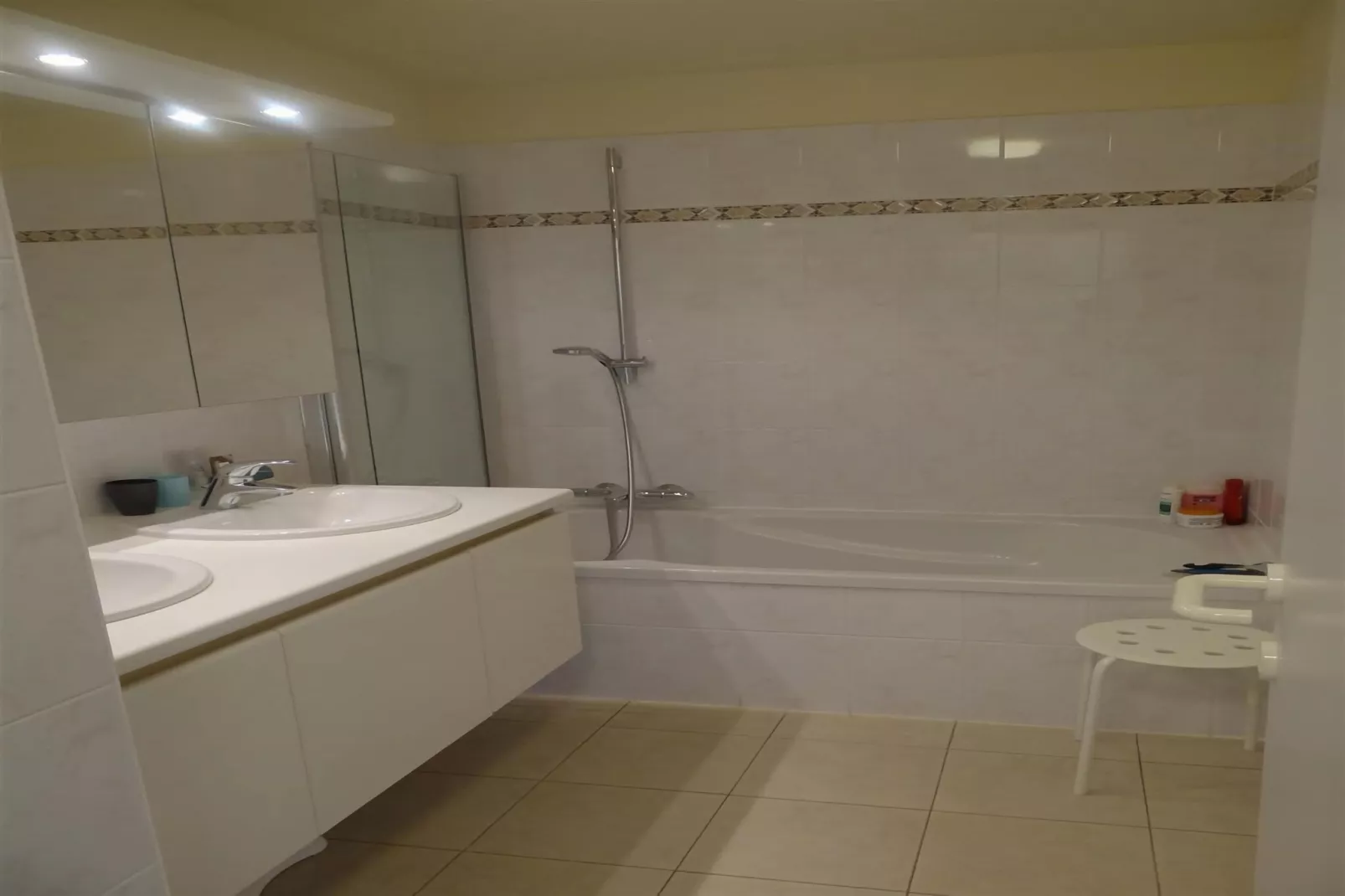 APOLLO X / 0405-Salle de bain