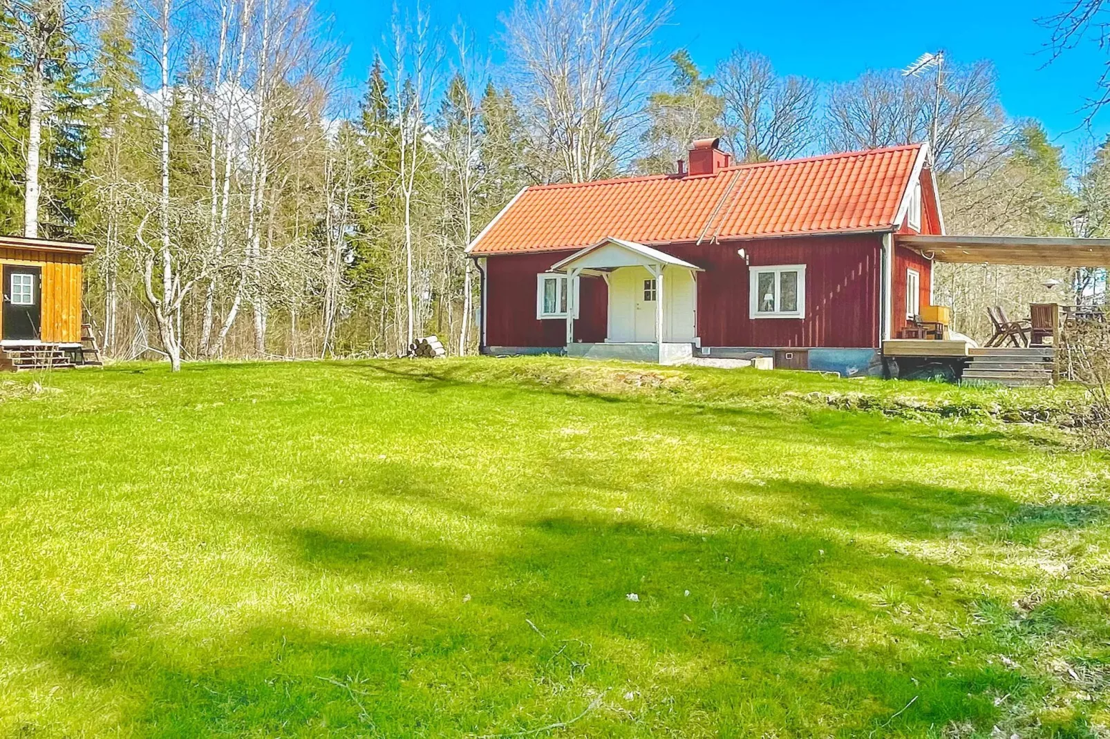 5 person holiday home in Mörlunda
