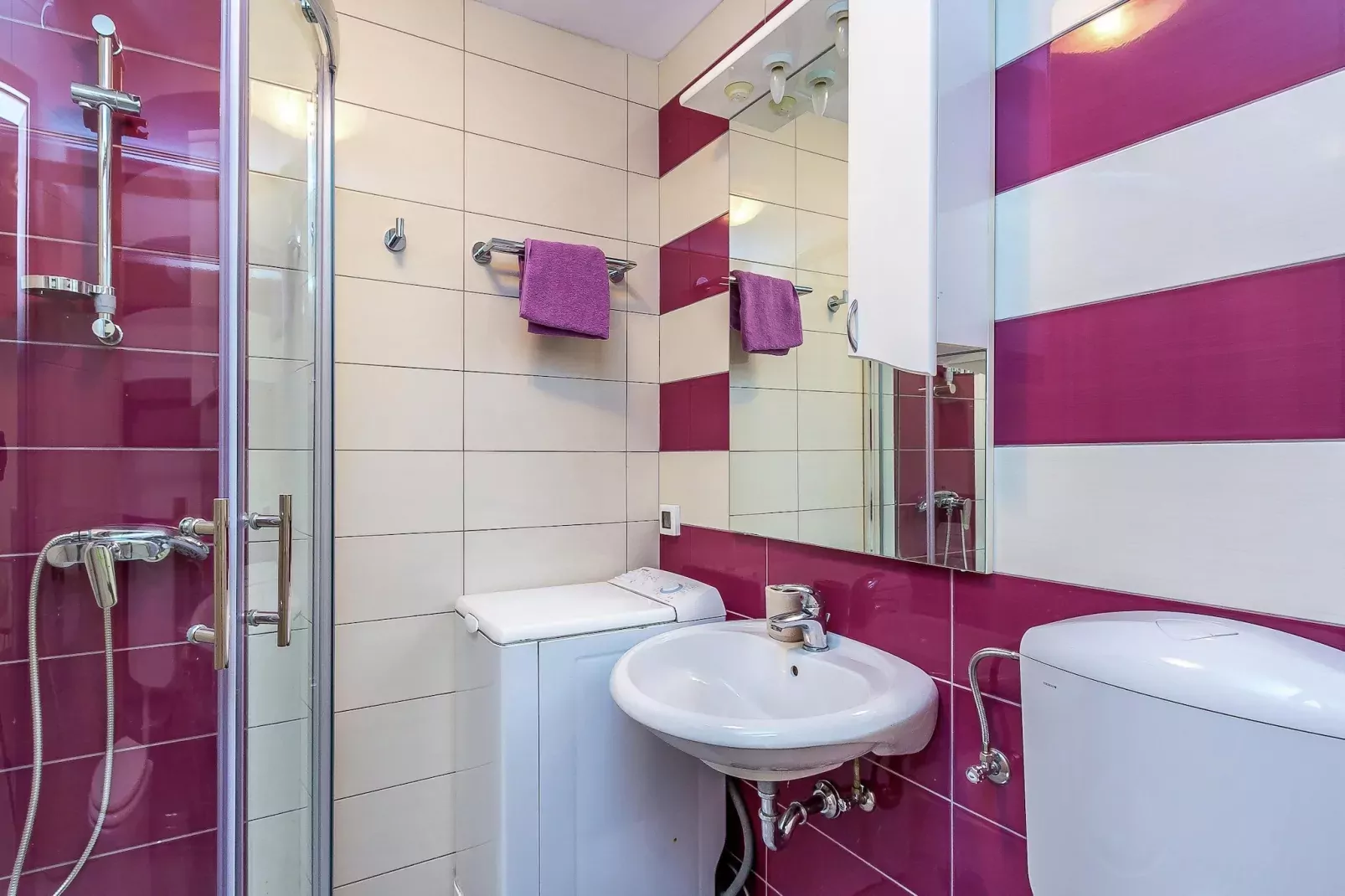 Viletta Valtura-Bathroom