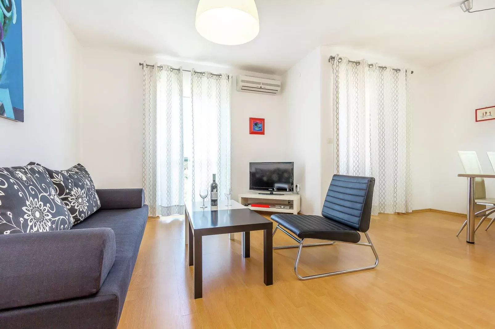 Apartment Punta D-Living room