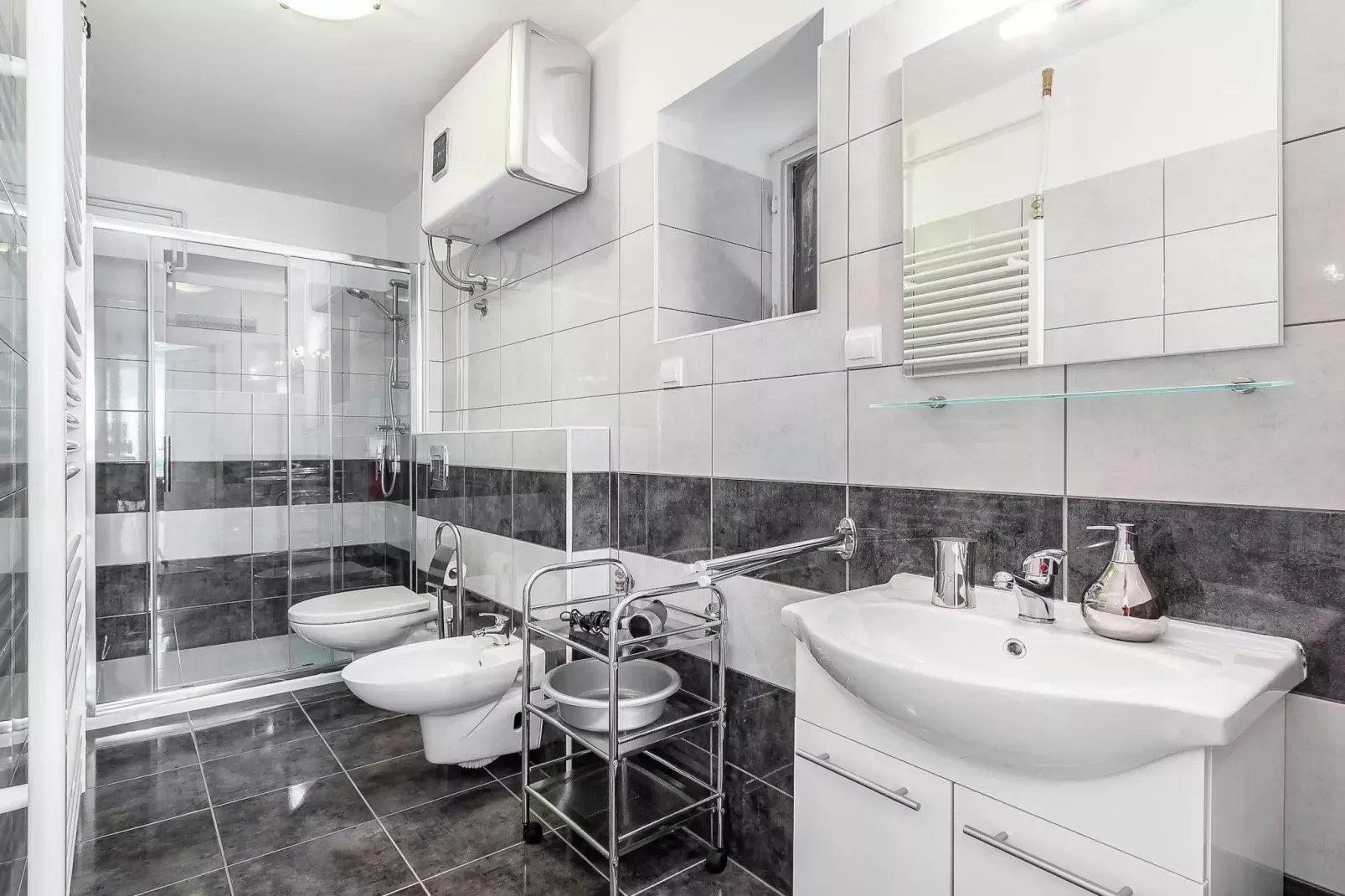 Apartment Pomer-Bathroom