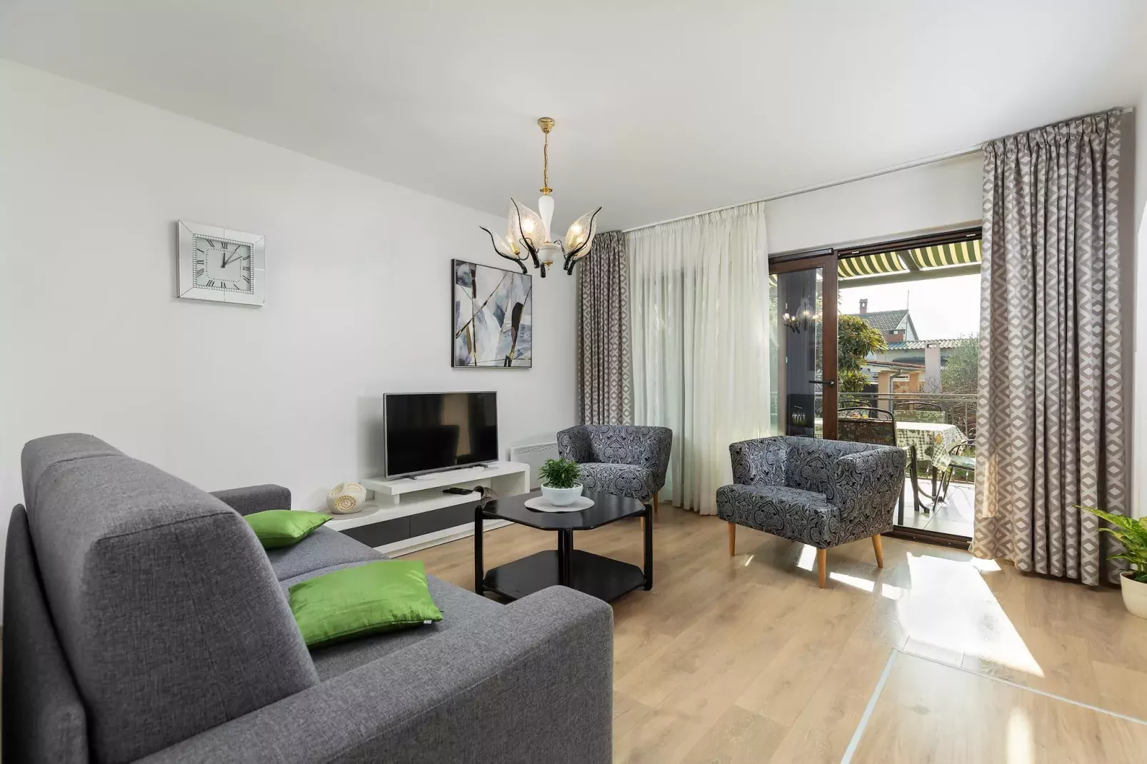Viviana-Living room