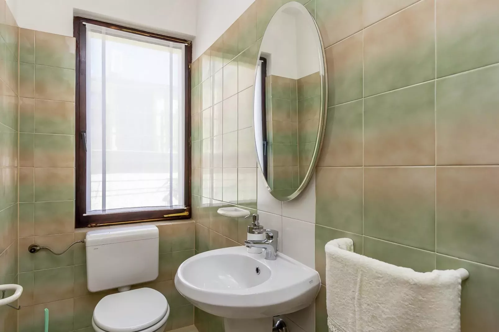 Viviana-Bathroom