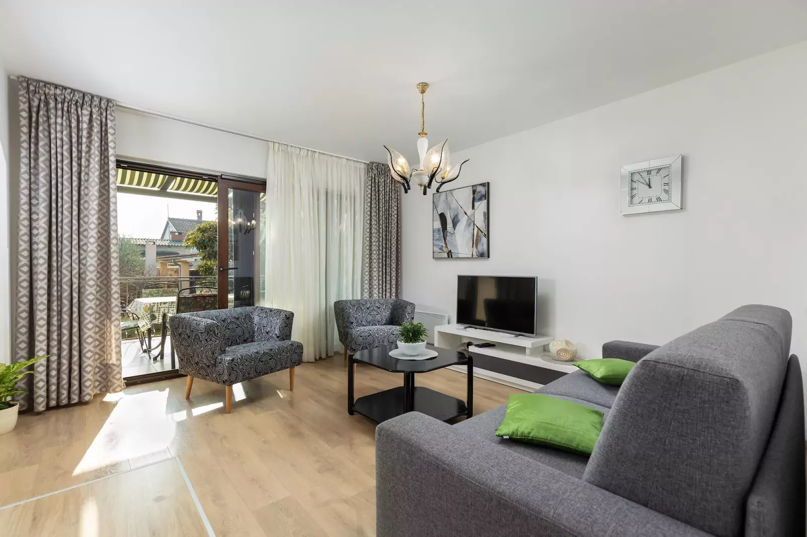 Viviana-Living room