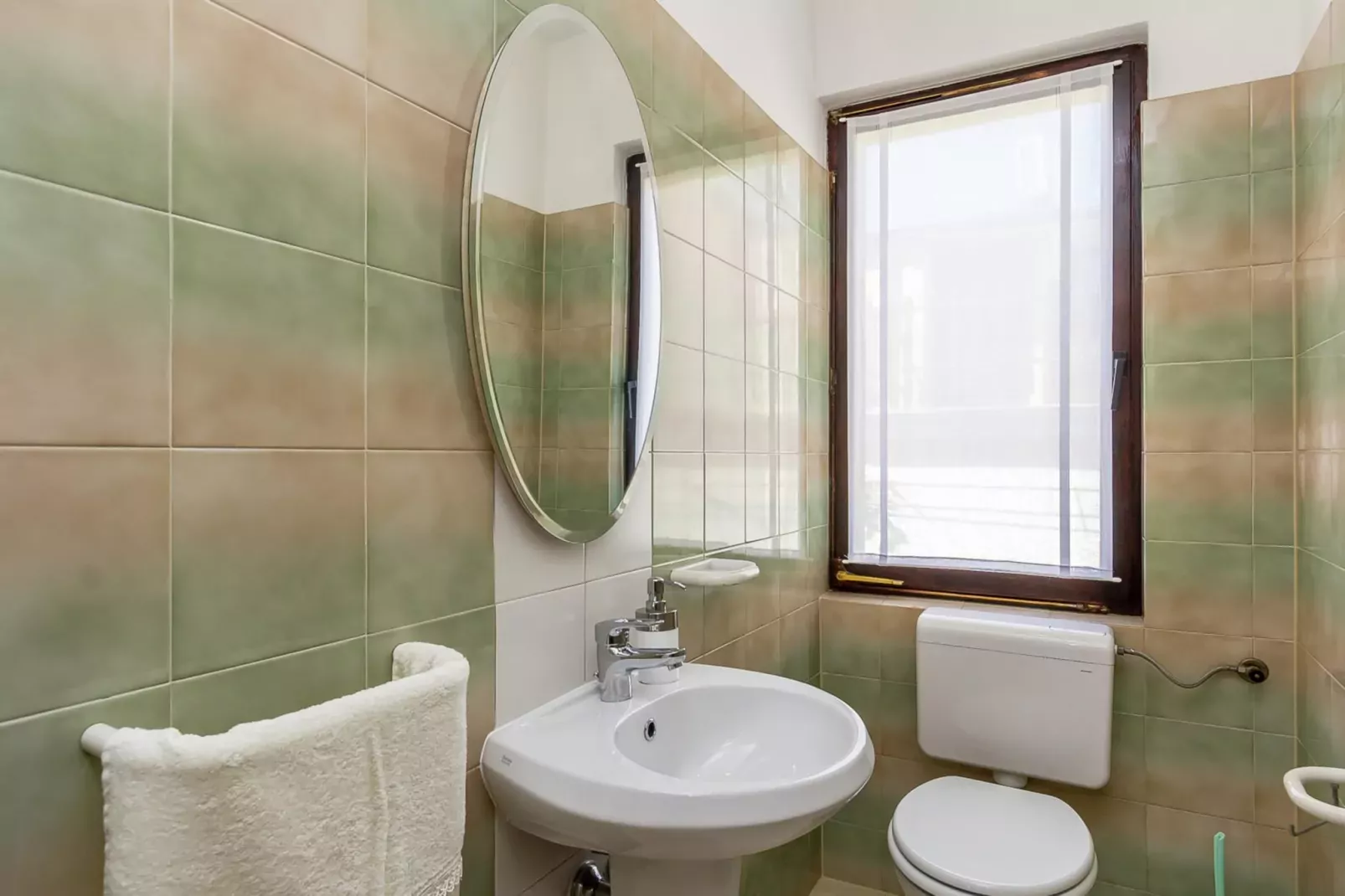 Viviana-Bathroom