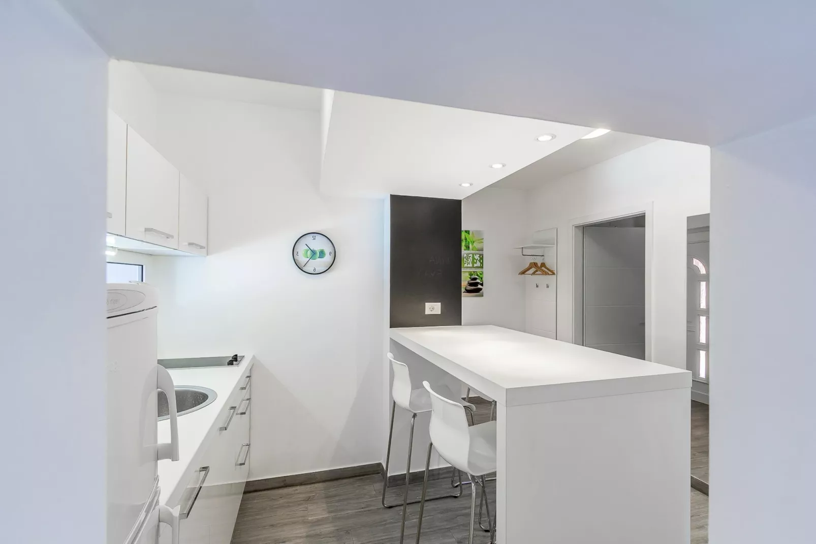 Casa Moderna-Dining room