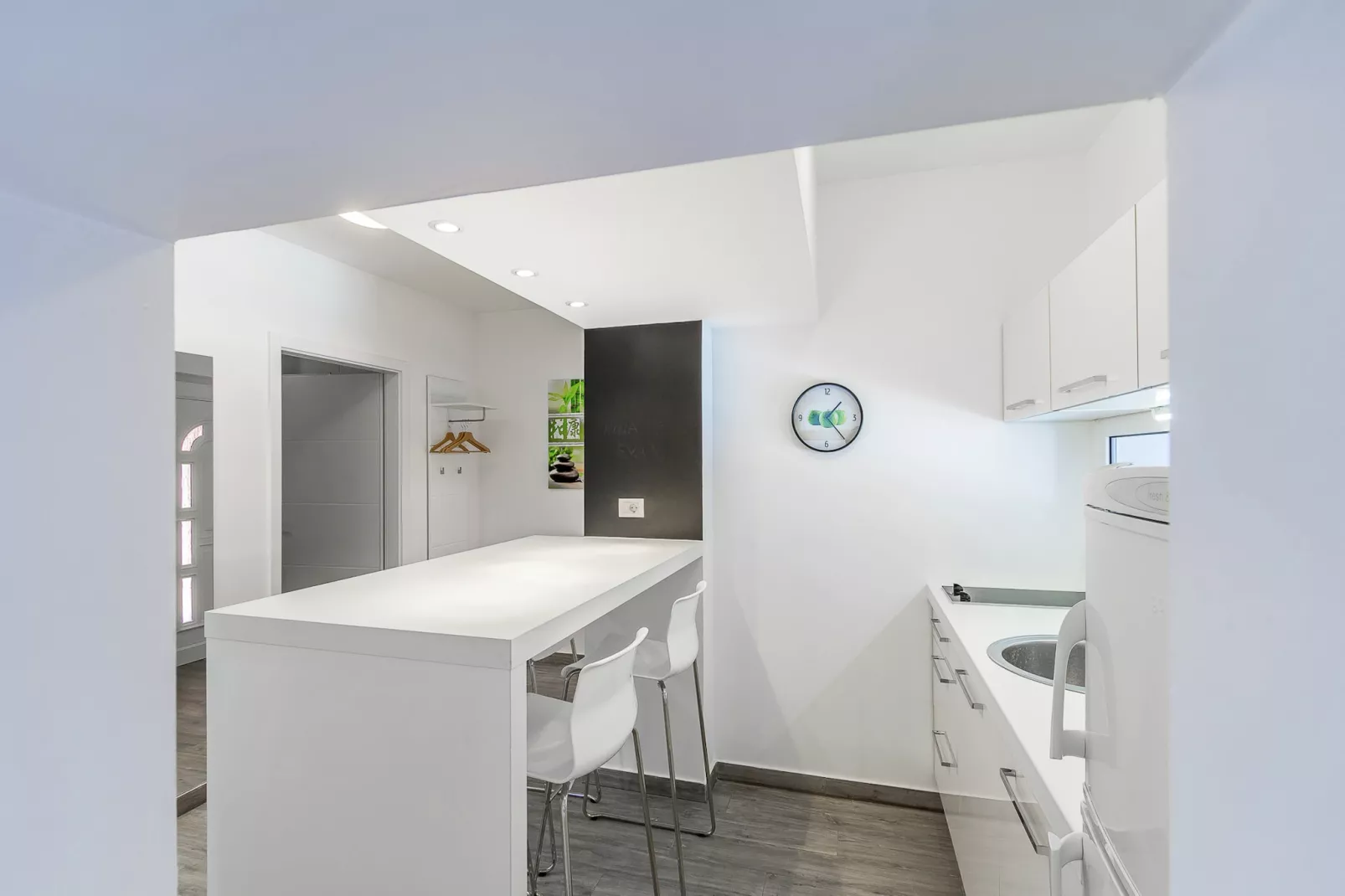 Casa Moderna-Kitchen