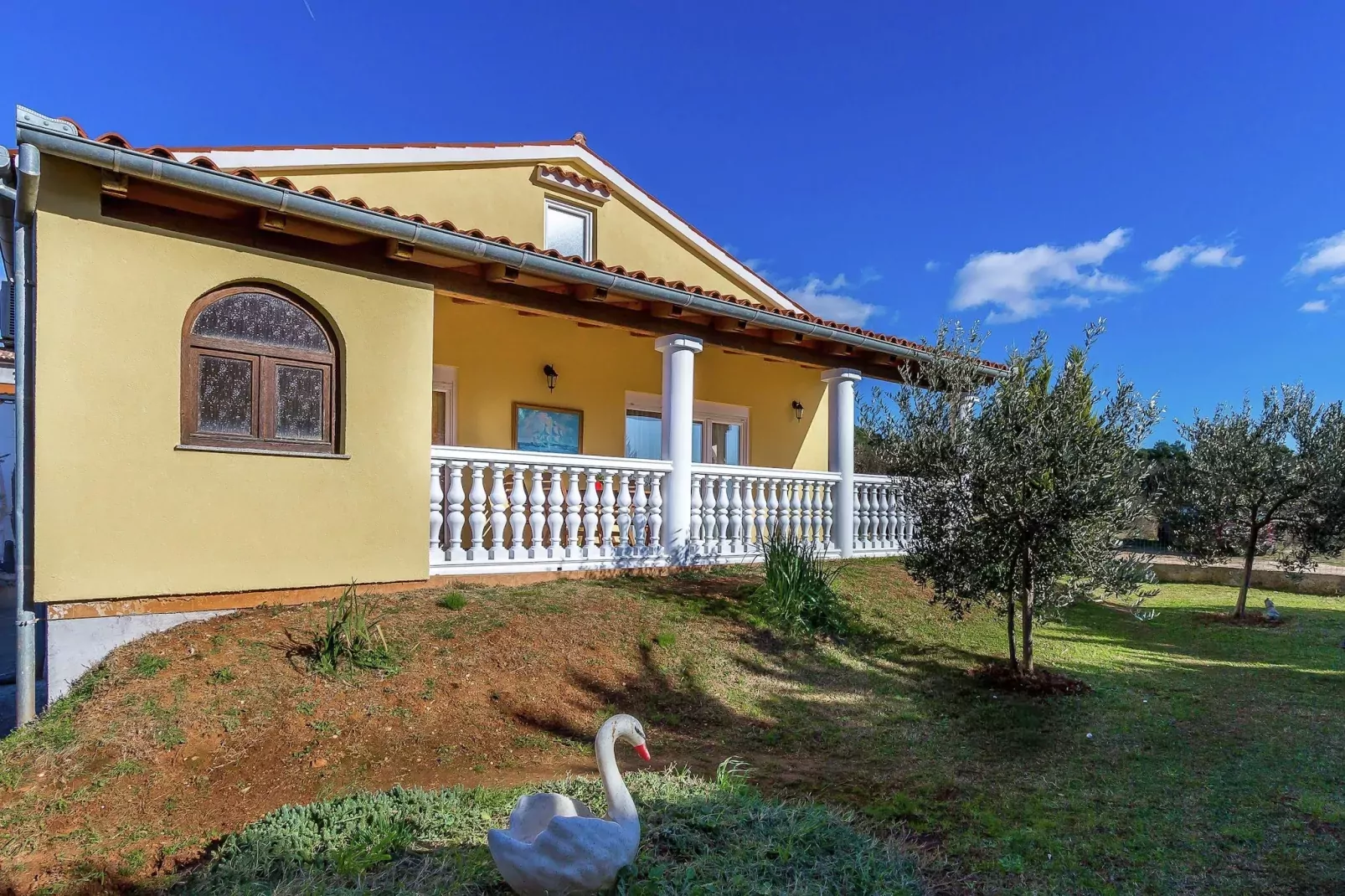 Casa Vesna-Exterior summer