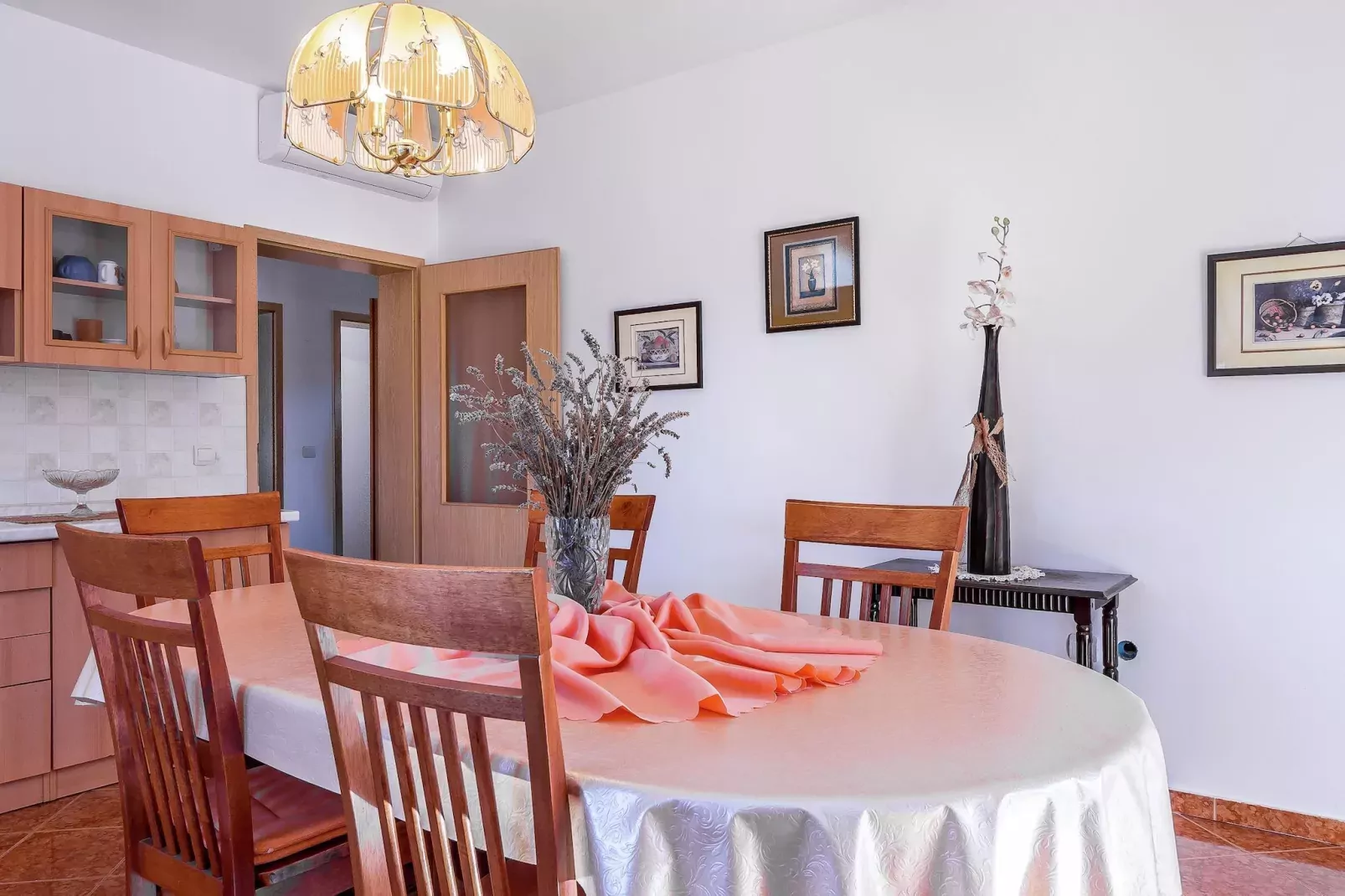 Casa Vesna-Dining room