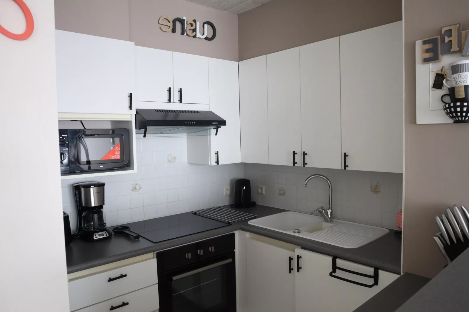 PANORAMA B / 0202-Kitchen