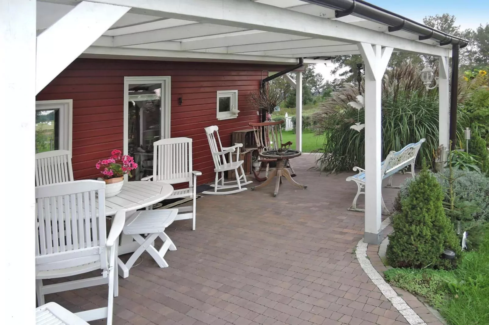 Holiday House Troszyn  Himbeer Haus 60 qm-Außenbereich Sommer