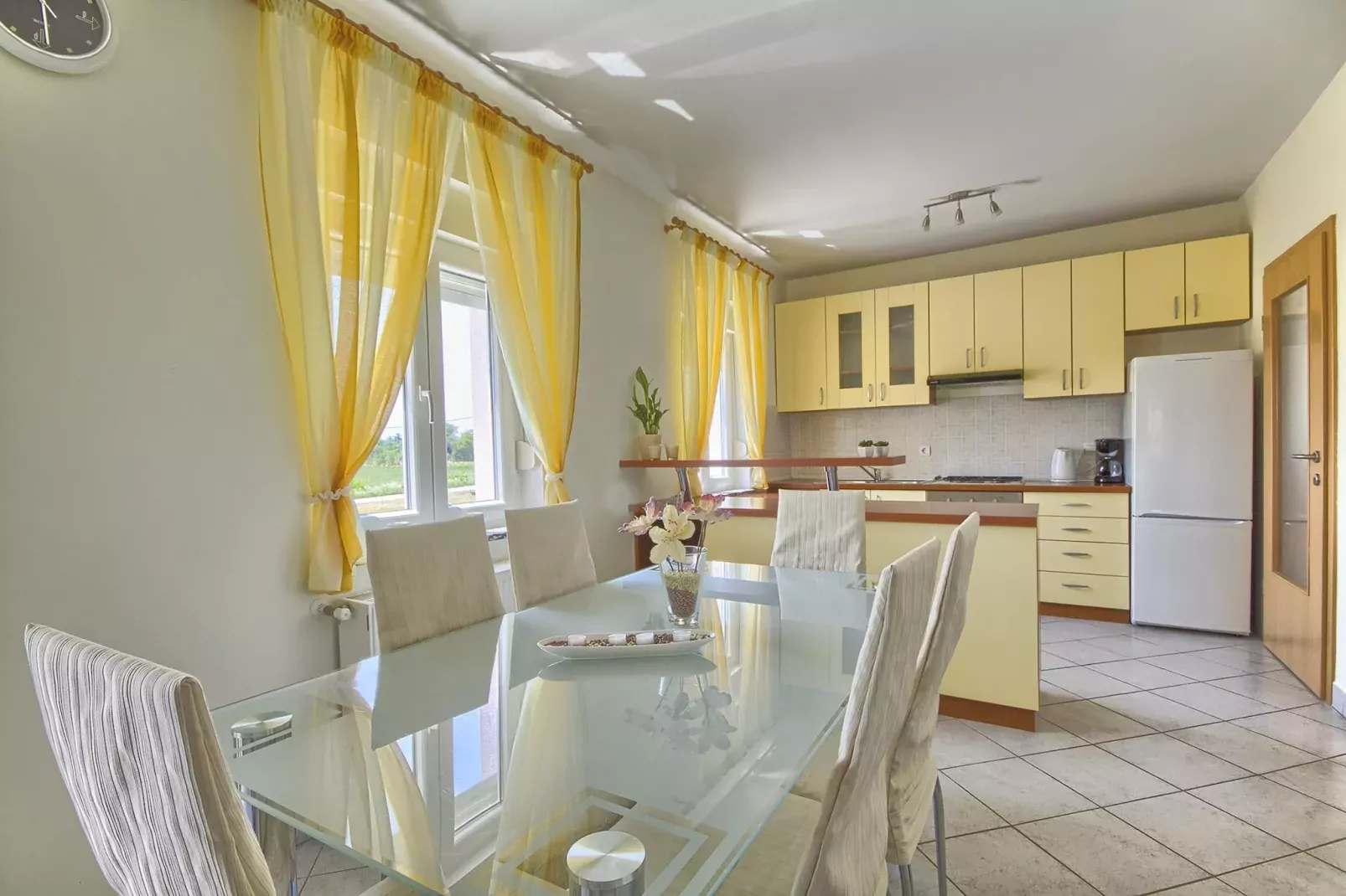 Casa Nina & Tea-Dining room